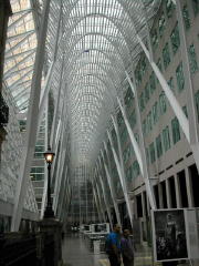  Eaton Centre glass-roofed shopping galleria (DSCN1107.jpg)