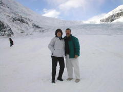Becky & Len on the glacier (DSCN1194B.jpg)