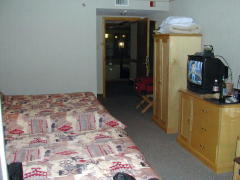 Our room in Banff (DSCN1225.jpg)