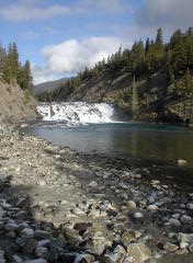 Small water falls on Bow River (DSCN1206B.jpg)