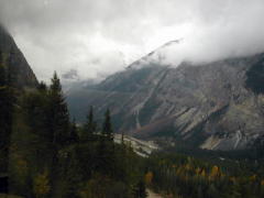 Scenery leaving Banff (DSCN1226B.jpg)