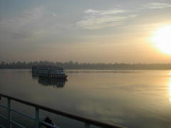 Dawn before entering the lock (DSCN1442.jpg)