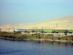 Train heading north (DSCN1453.jpg)