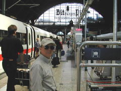 Frankfurt Main Train Station (DSCN0731.jpg)