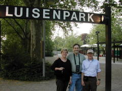 Park entrance and traveling trio (DSCN0789.jpg)