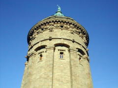 Water Tower still functions (DSCN0740.jpg)