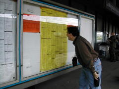 Howie studying train schedule (DSCN0650Gran.jpg)