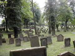 Oldest Jewish Cemetry in Europe (DSCN0657Gran.jpg)