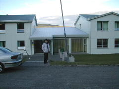 Leaving the Edda Hotel in Laugar (DSCN1660.jpg)