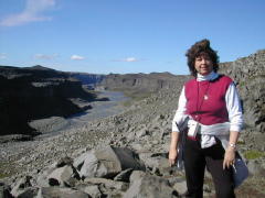 No shortage of rocks in Iceland (DSCN1719.jpg)