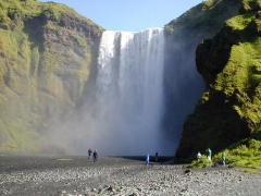 Seljarlandfoss is a classic waterfall (DSCN1754.jpg)