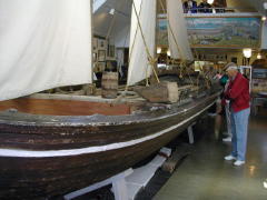 Ray examines the fishing boat in the Folk Museum (DSCN1755.jpg)